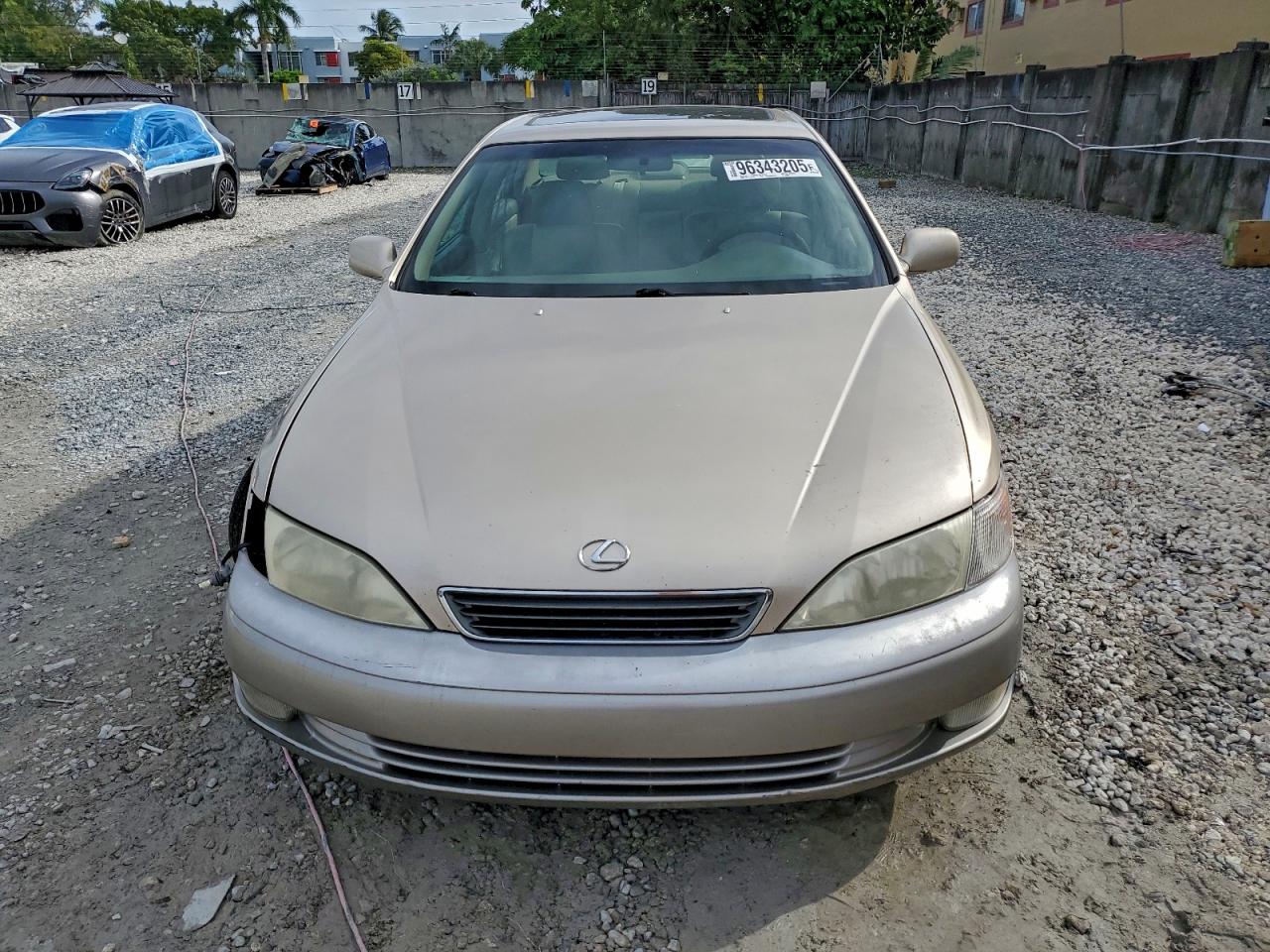 1999 LEXUS ES 300 photo 5