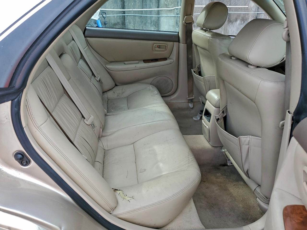 1999 LEXUS ES 300 photo 10