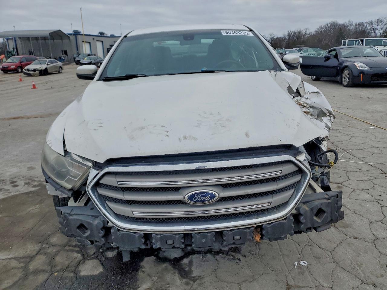 2014 FORD TAURUS SEL photo 9
