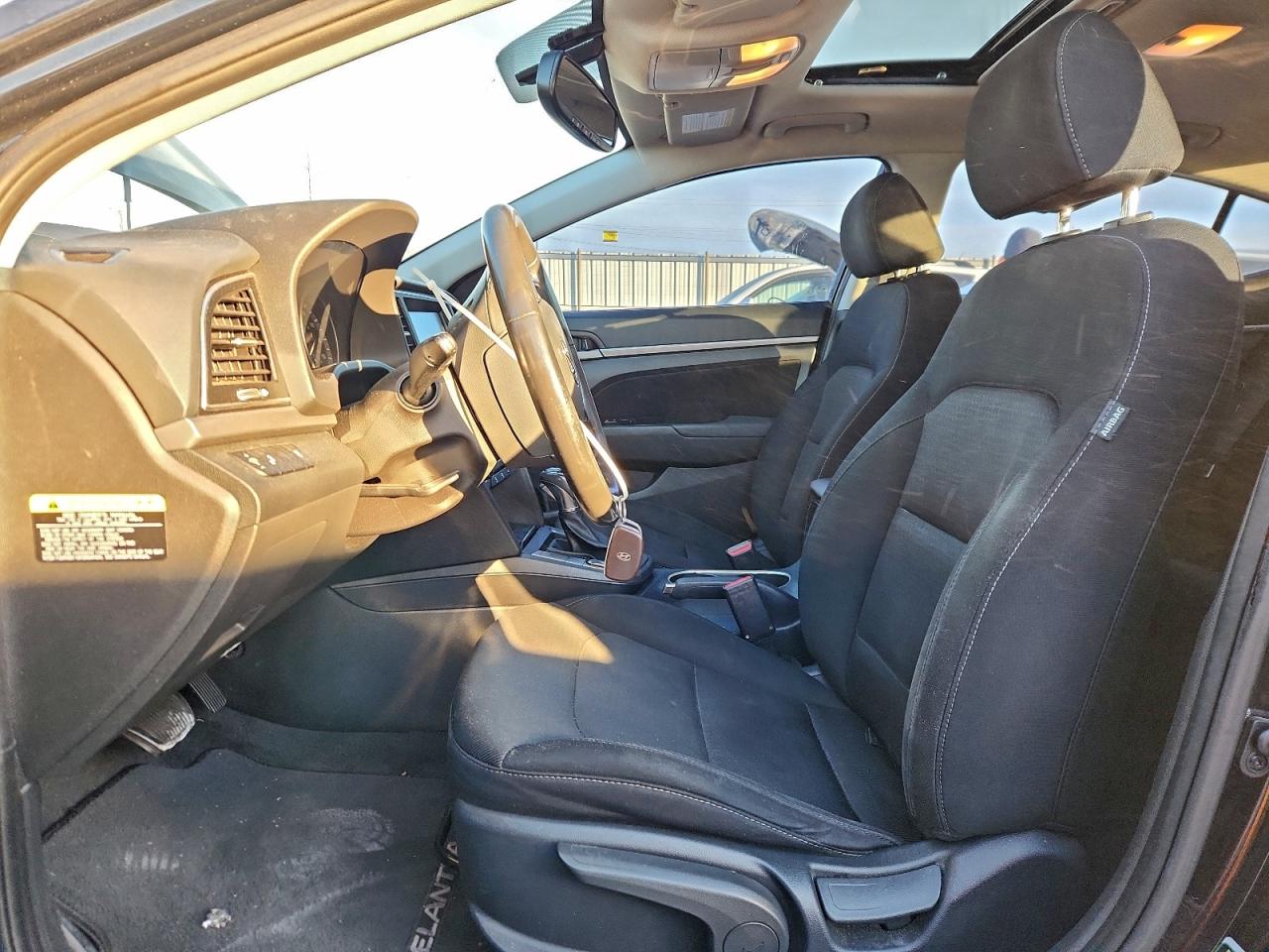 2018 HYUNDAI ELANTRA SEL photo 19