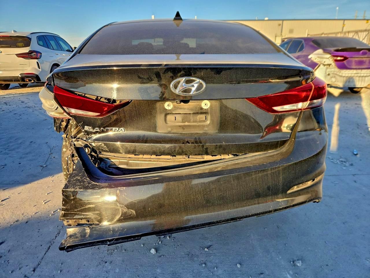 2018 HYUNDAI ELANTRA SEL photo 16