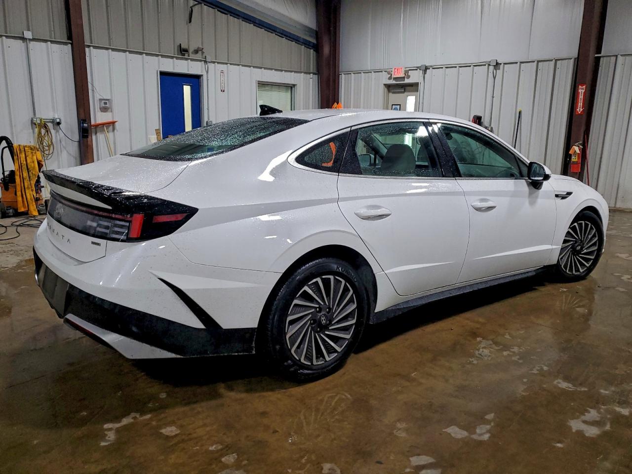 2024 HYUNDAI SONATA HYBRID photo 3