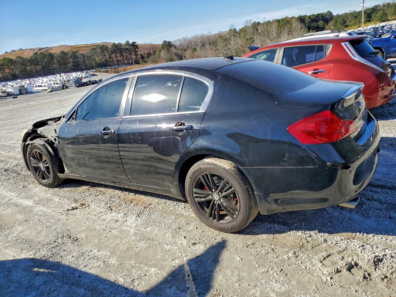 2013 INFINITI G37 photo 2