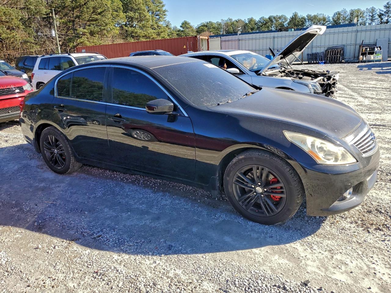 2013 INFINITI G37 photo 4