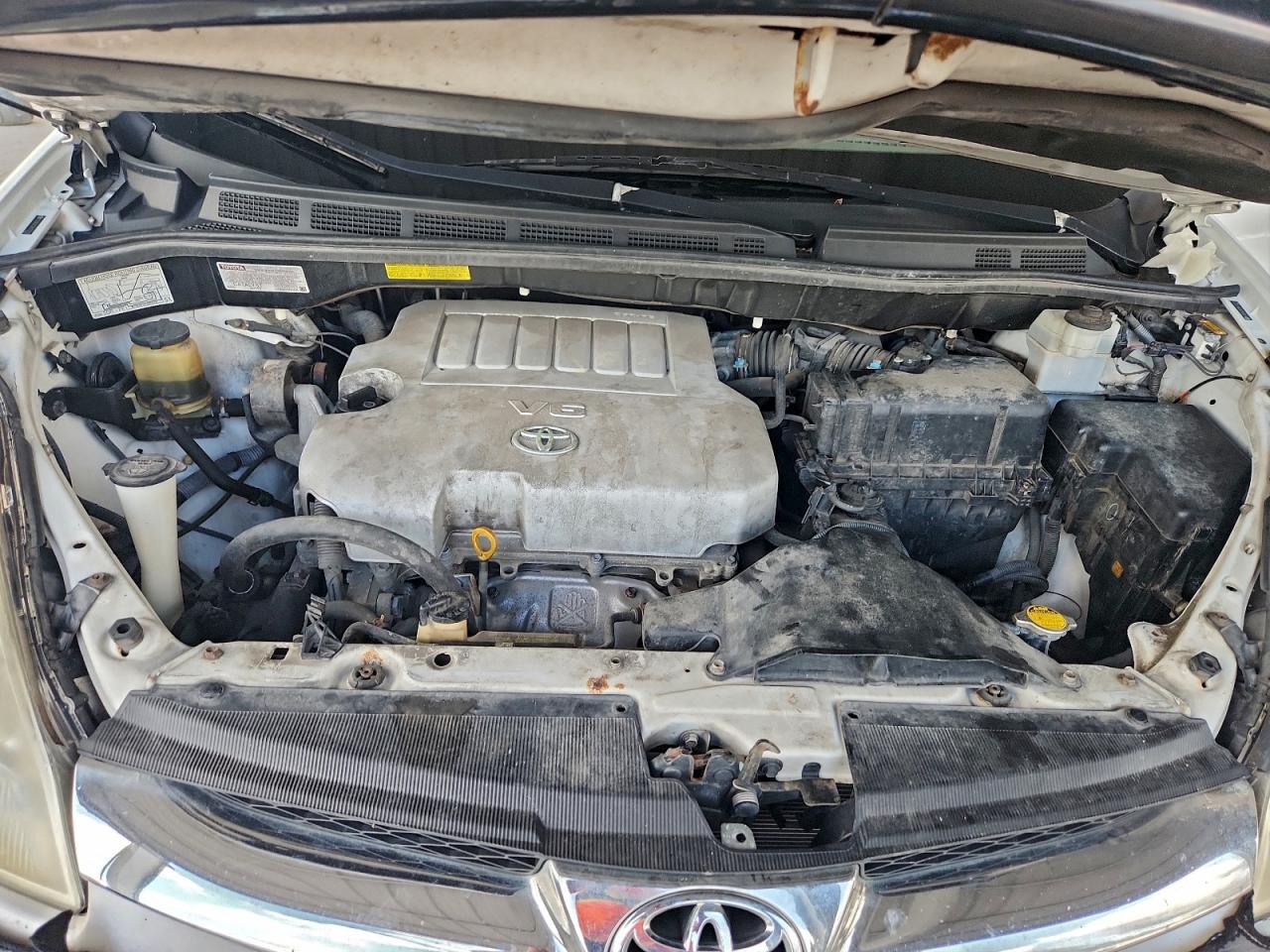 2008 TOYOTA SIENNA XLE photo 12