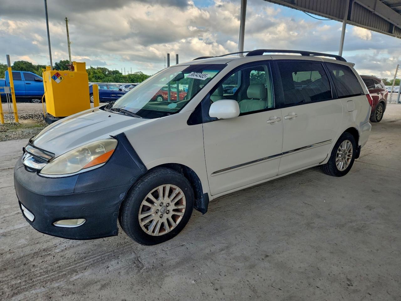 2008 TOYOTA SIENNA