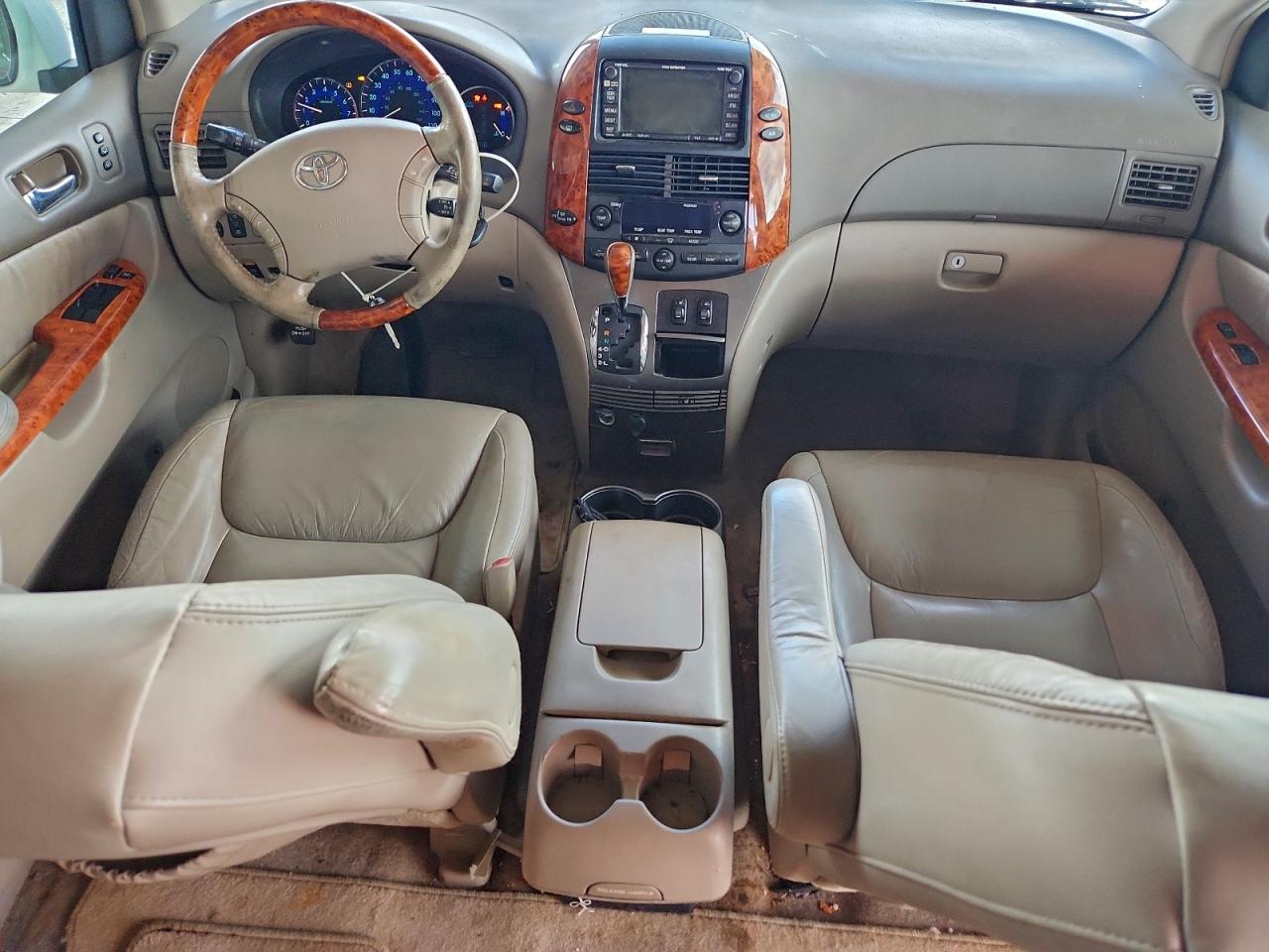 2008 TOYOTA SIENNA XLE photo 8