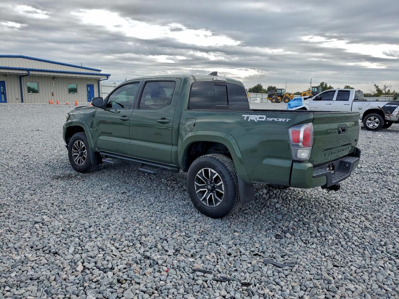 2021 TOYOTA TACOMA DOUBLE CAB photo 2