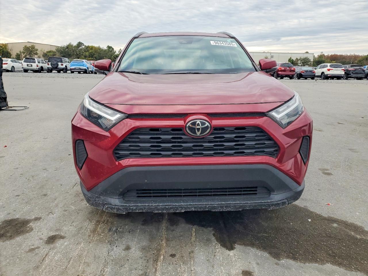 2022 TOYOTA RAV4 XLE photo 5