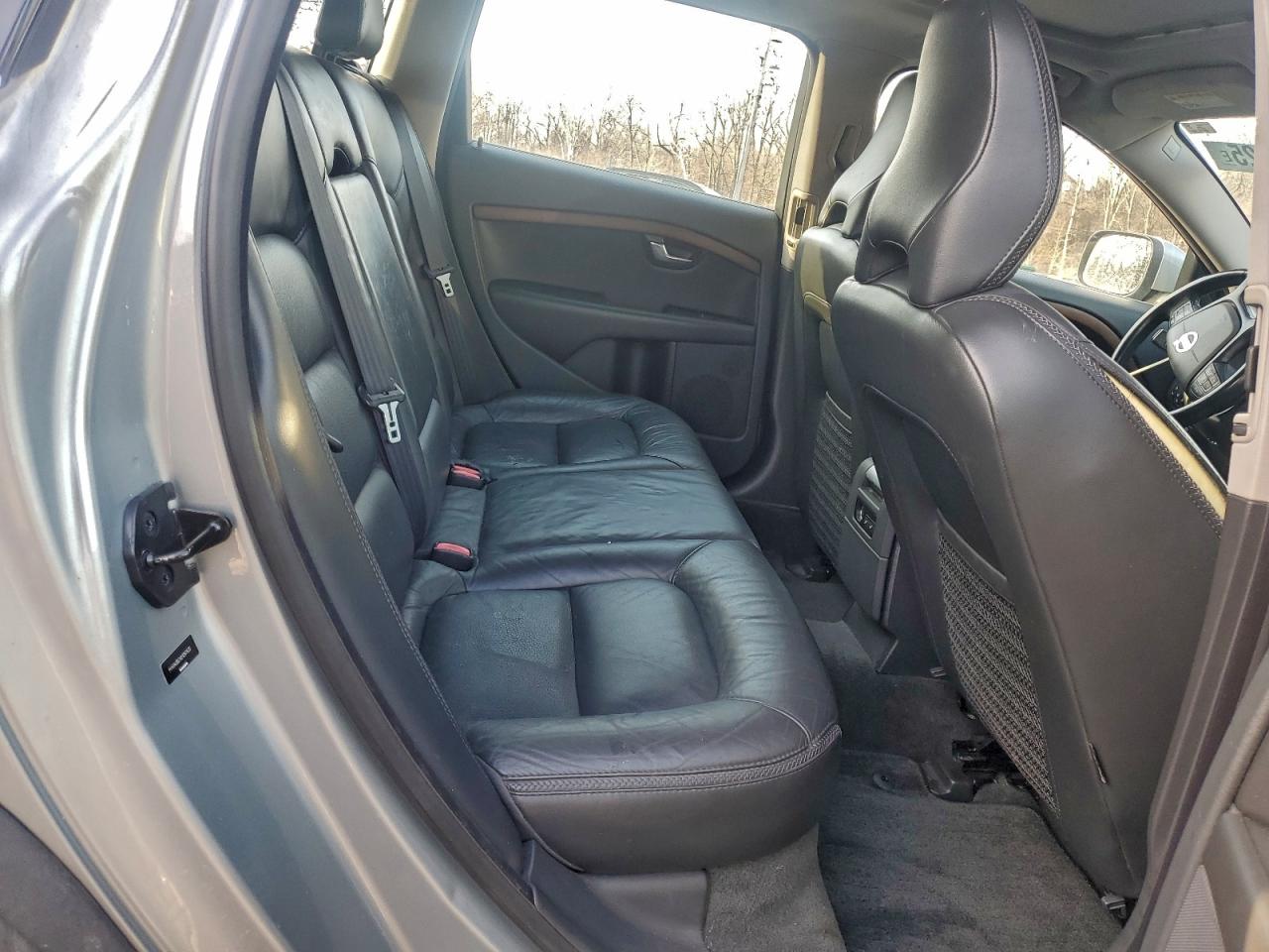 2011 VOLVO XC70 3.2 photo 11