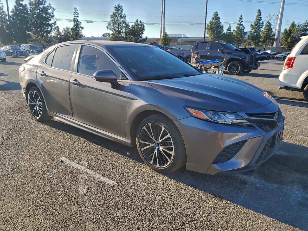 2019 TOYOTA CAMRY L photo 4