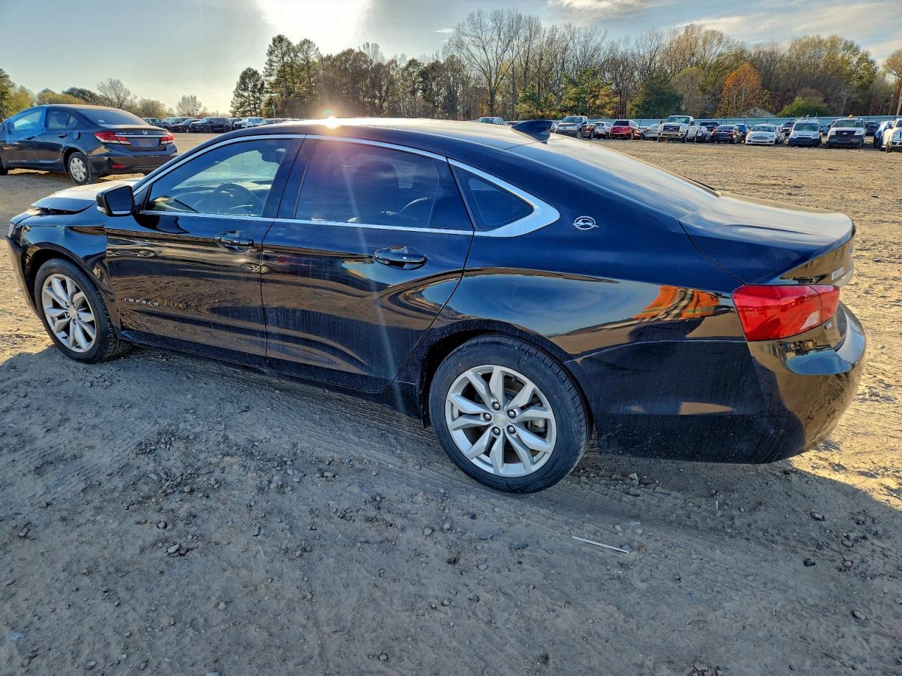2018 CHEVROLET IMPALA LT photo 2