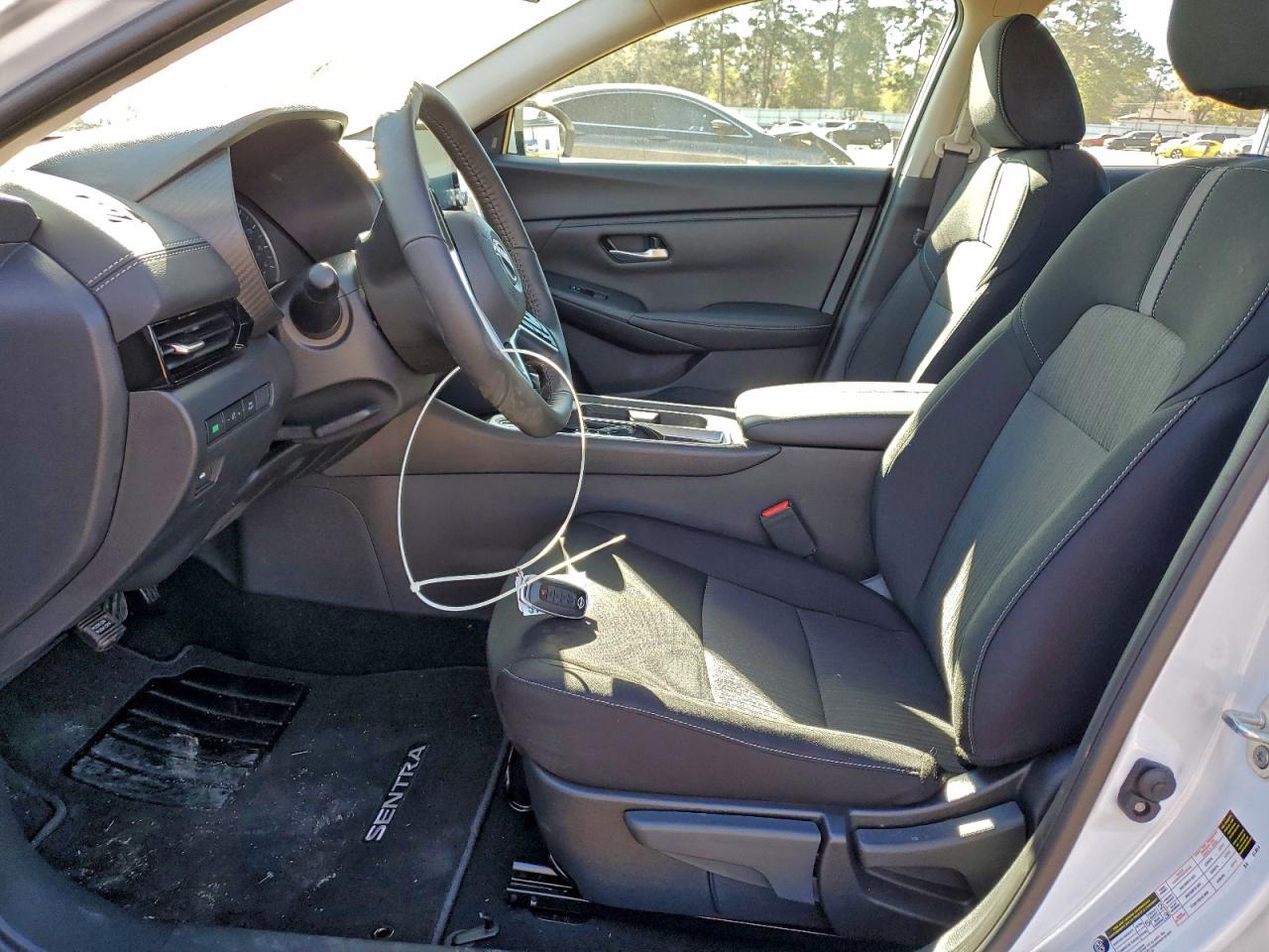 2025 NISSAN SENTRA SV photo 19