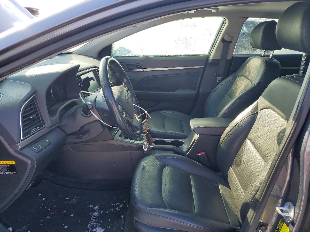 2017 HYUNDAI ELANTRA SE photo 13