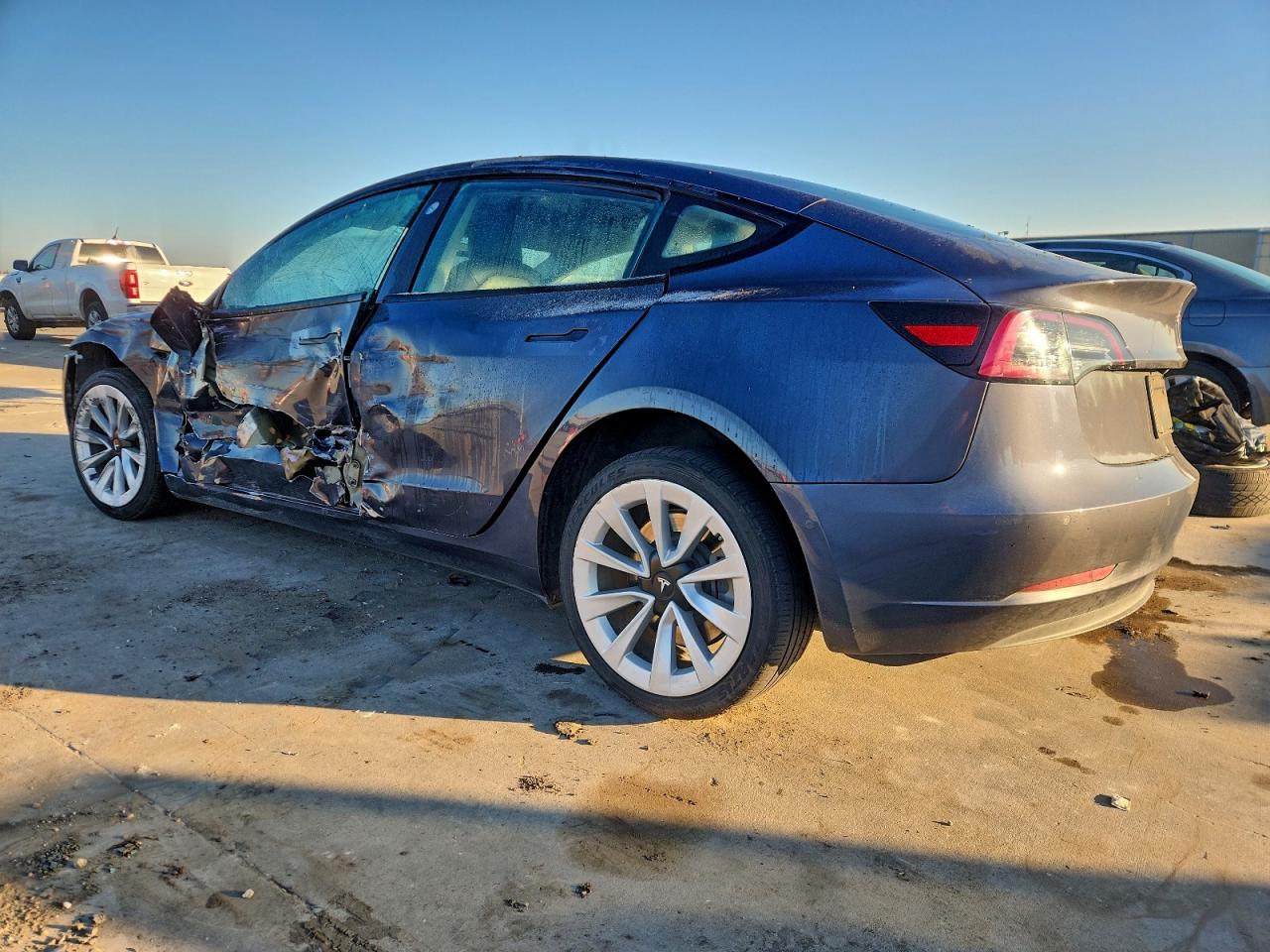 2022 TESLA MODEL 3 photo 2