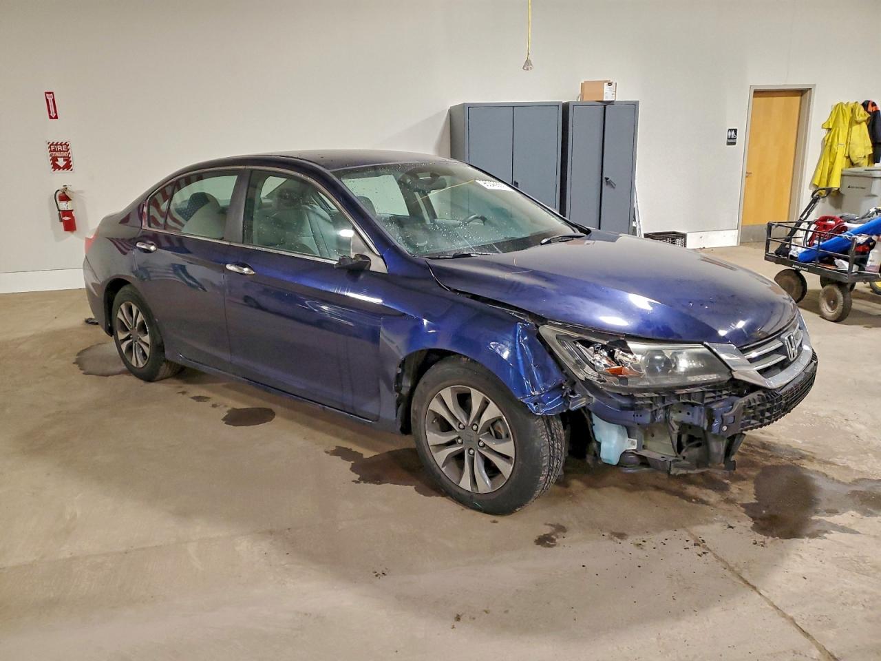 2013 HONDA ACCORD LX photo 4