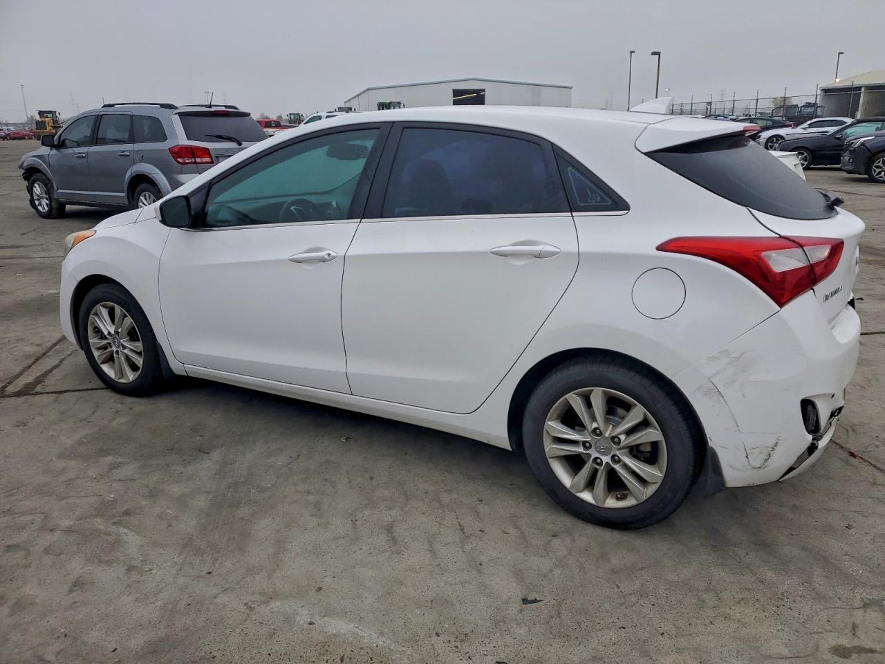 2013 HYUNDAI ELANTRA GT photo 3