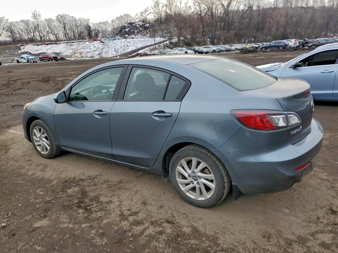 2013 MAZDA 3 I photo 2
