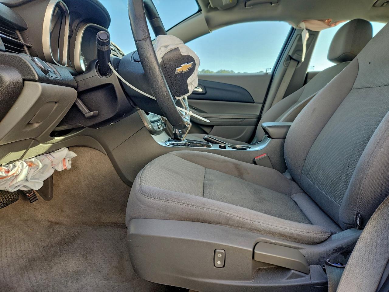 2014 CHEVROLET MALIBU LS photo 19