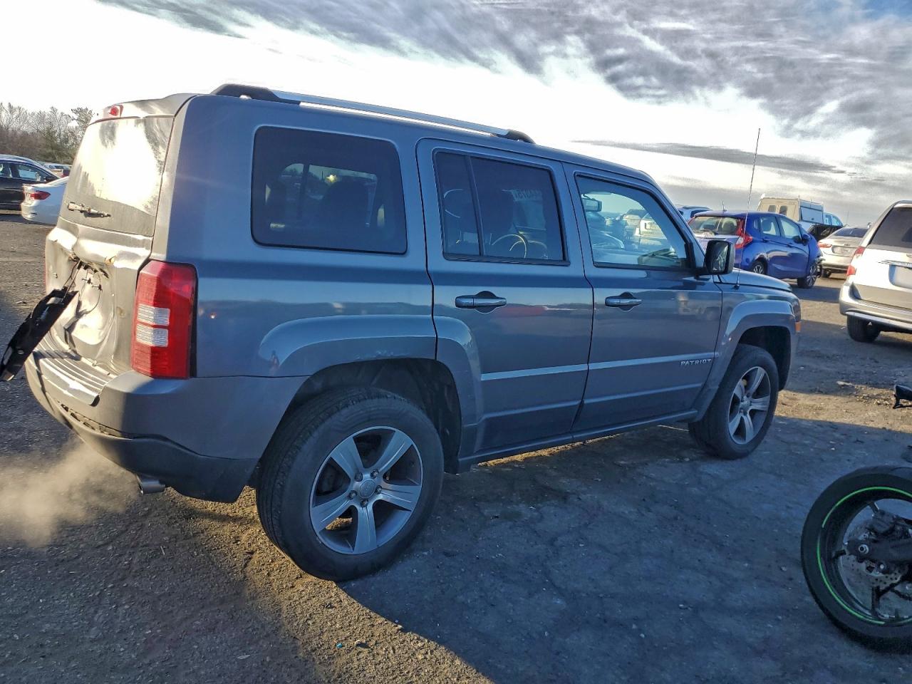 2017 JEEP PATRIOT LATITUDE photo 7
