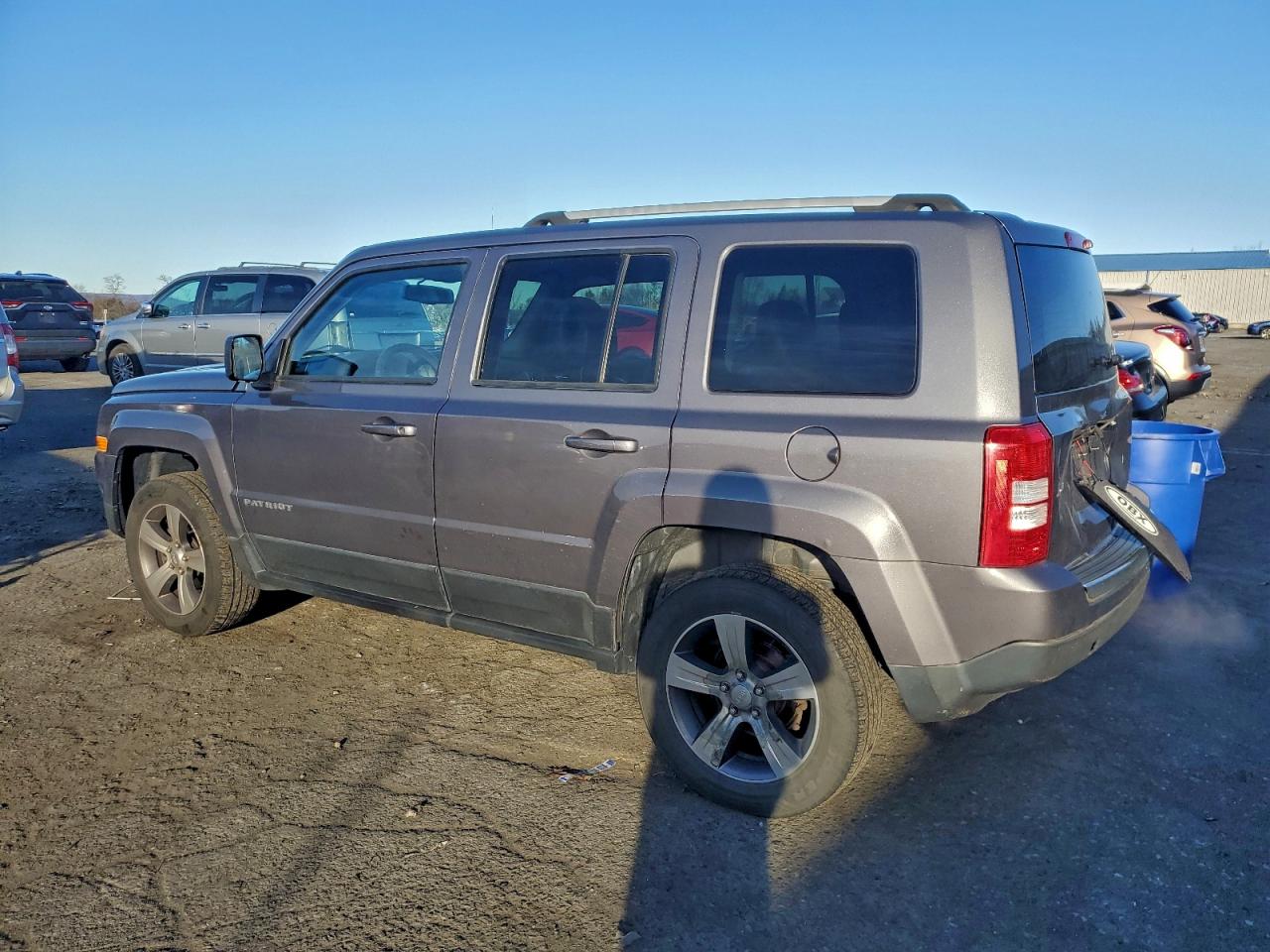 2017 JEEP PATRIOT LATITUDE photo 4
