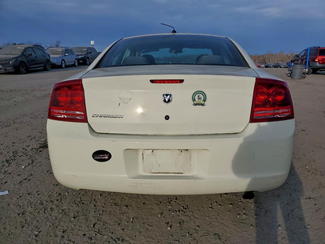 2008 DODGE CHARGER photo 6