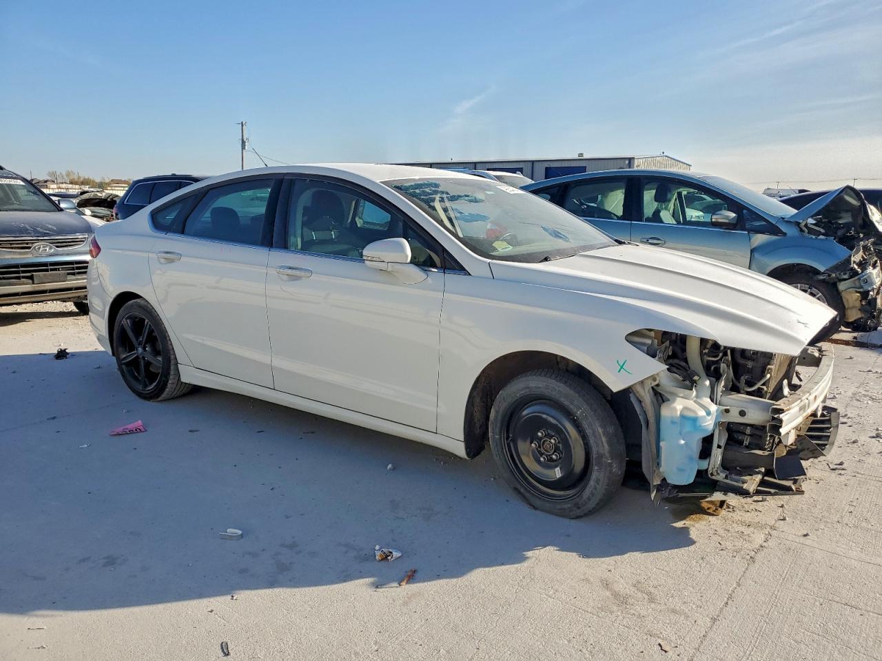 2016 FORD FUSION SE photo 4