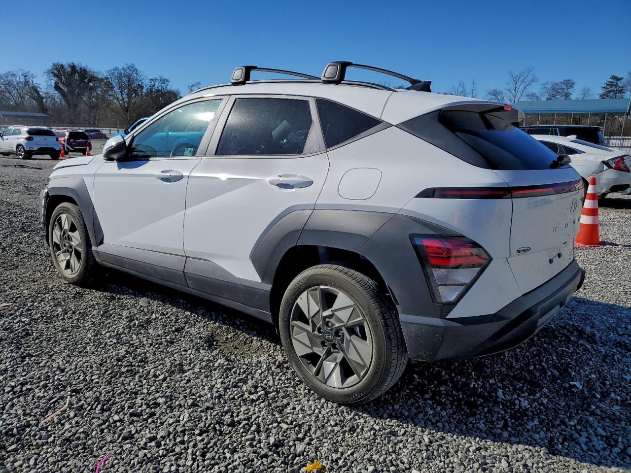 2025 HYUNDAI KONA SEL photo 2