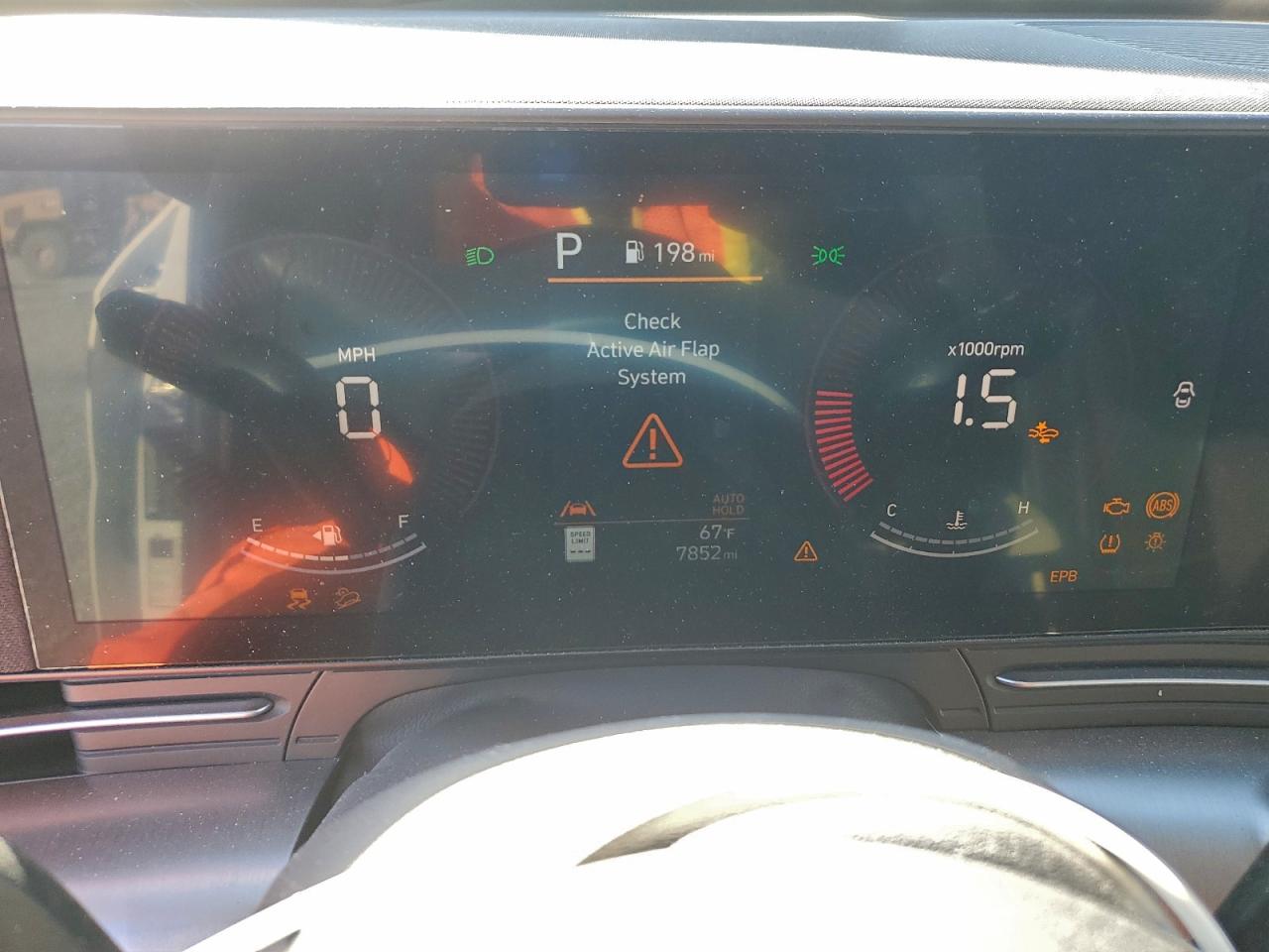2025 HYUNDAI KONA SEL photo 9