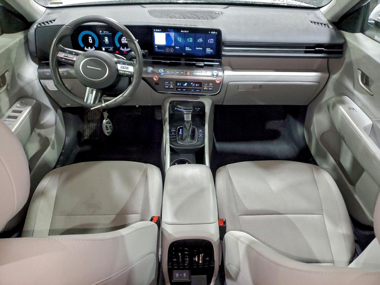 2025 HYUNDAI KONA SEL photo 8