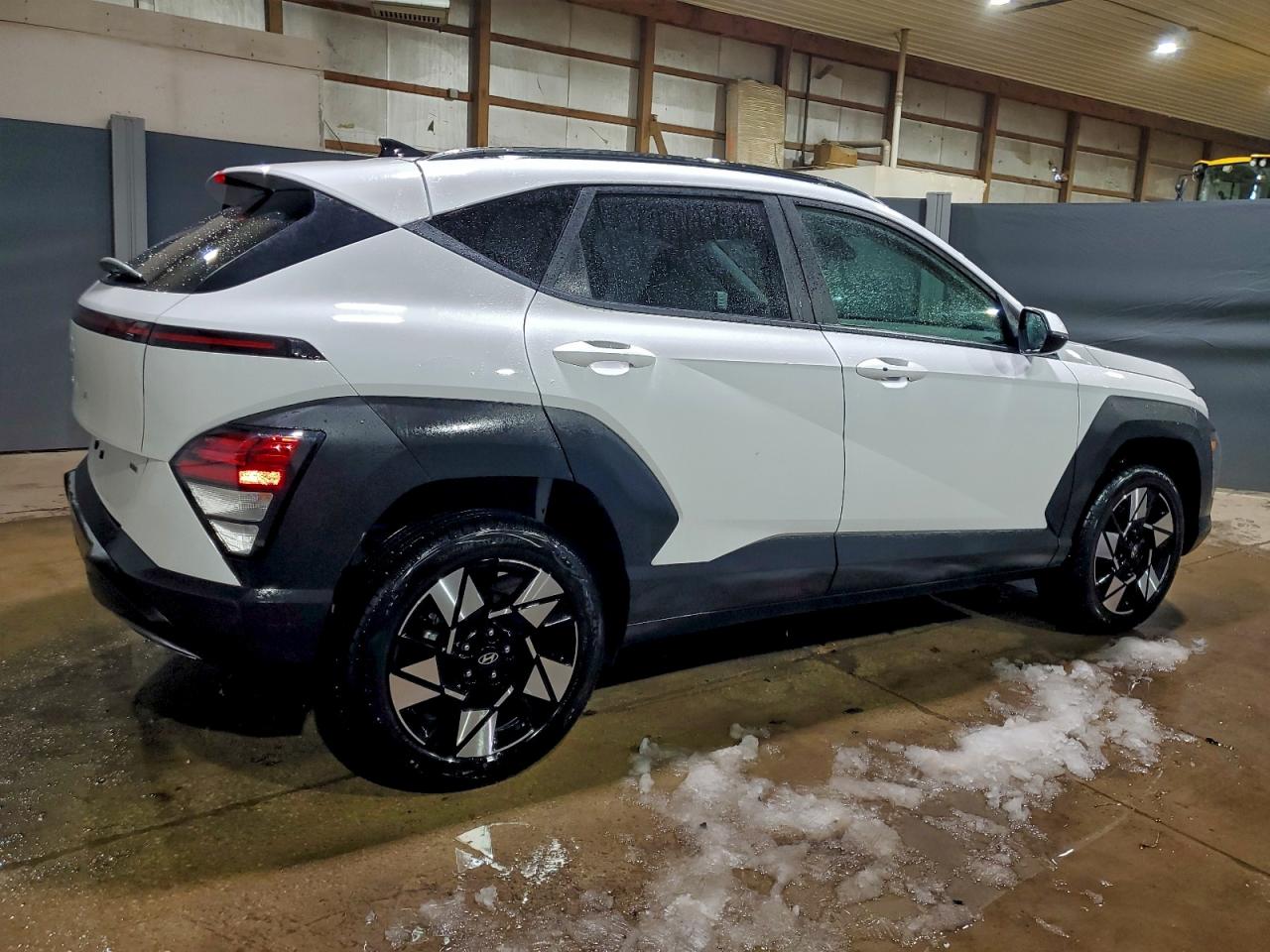 2025 HYUNDAI KONA SEL photo 3