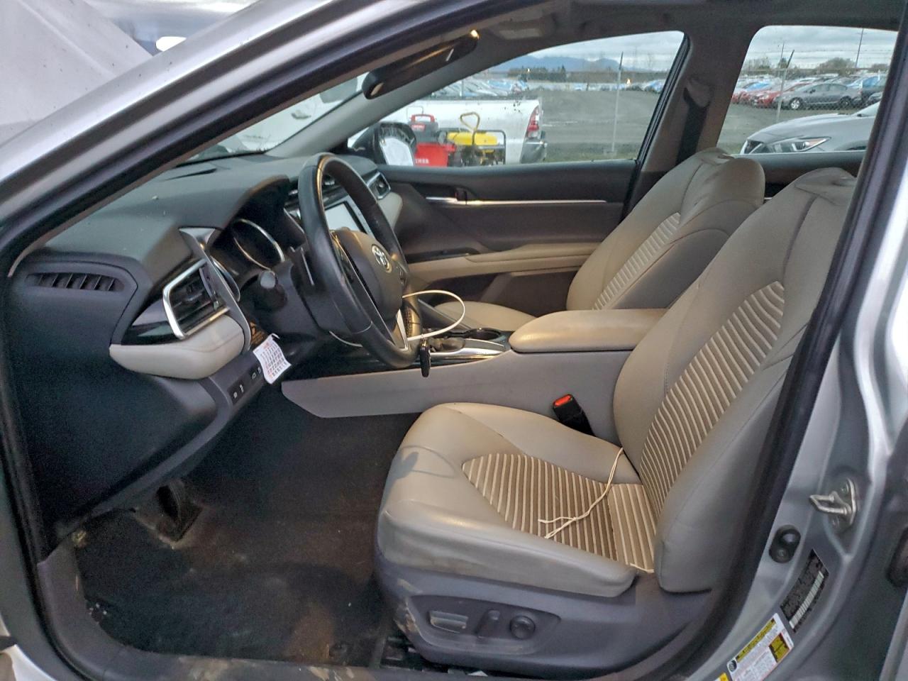 2018 TOYOTA CAMRY L photo 7