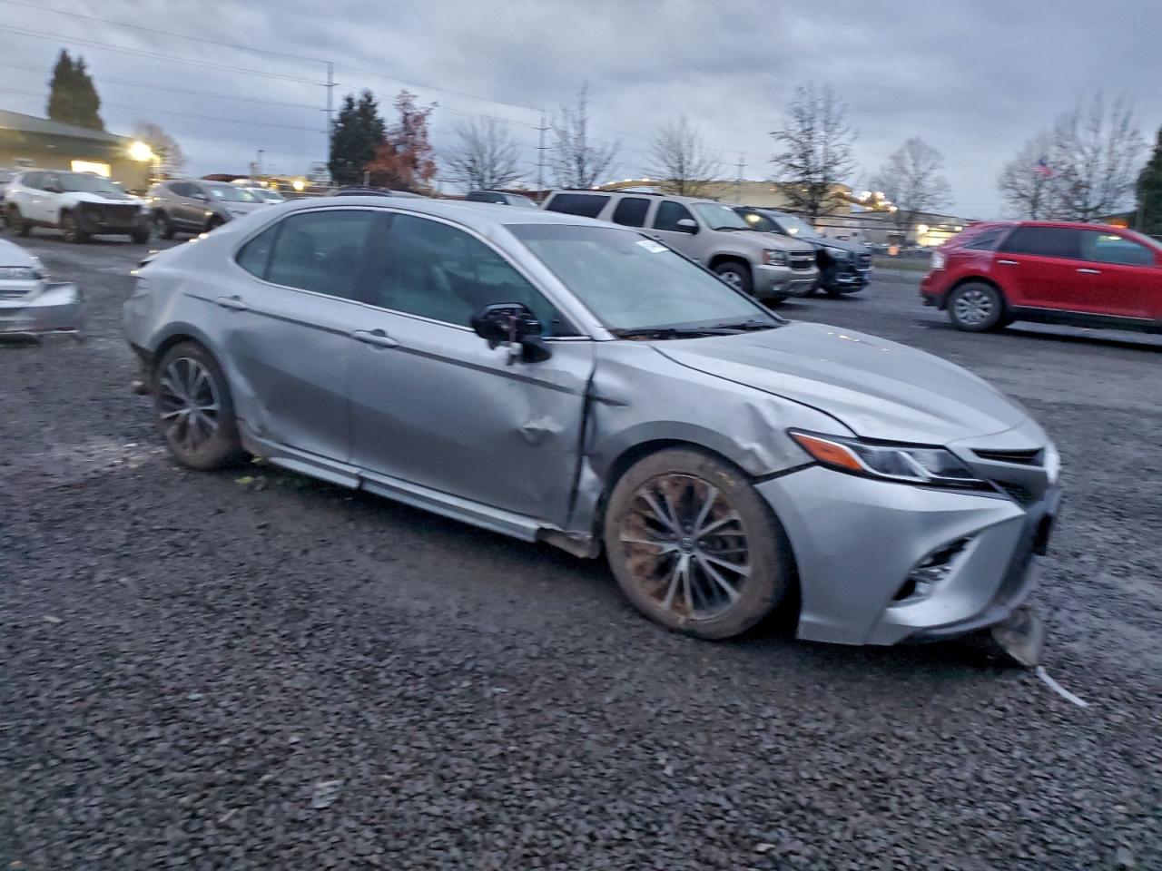2018 TOYOTA CAMRY L photo 4
