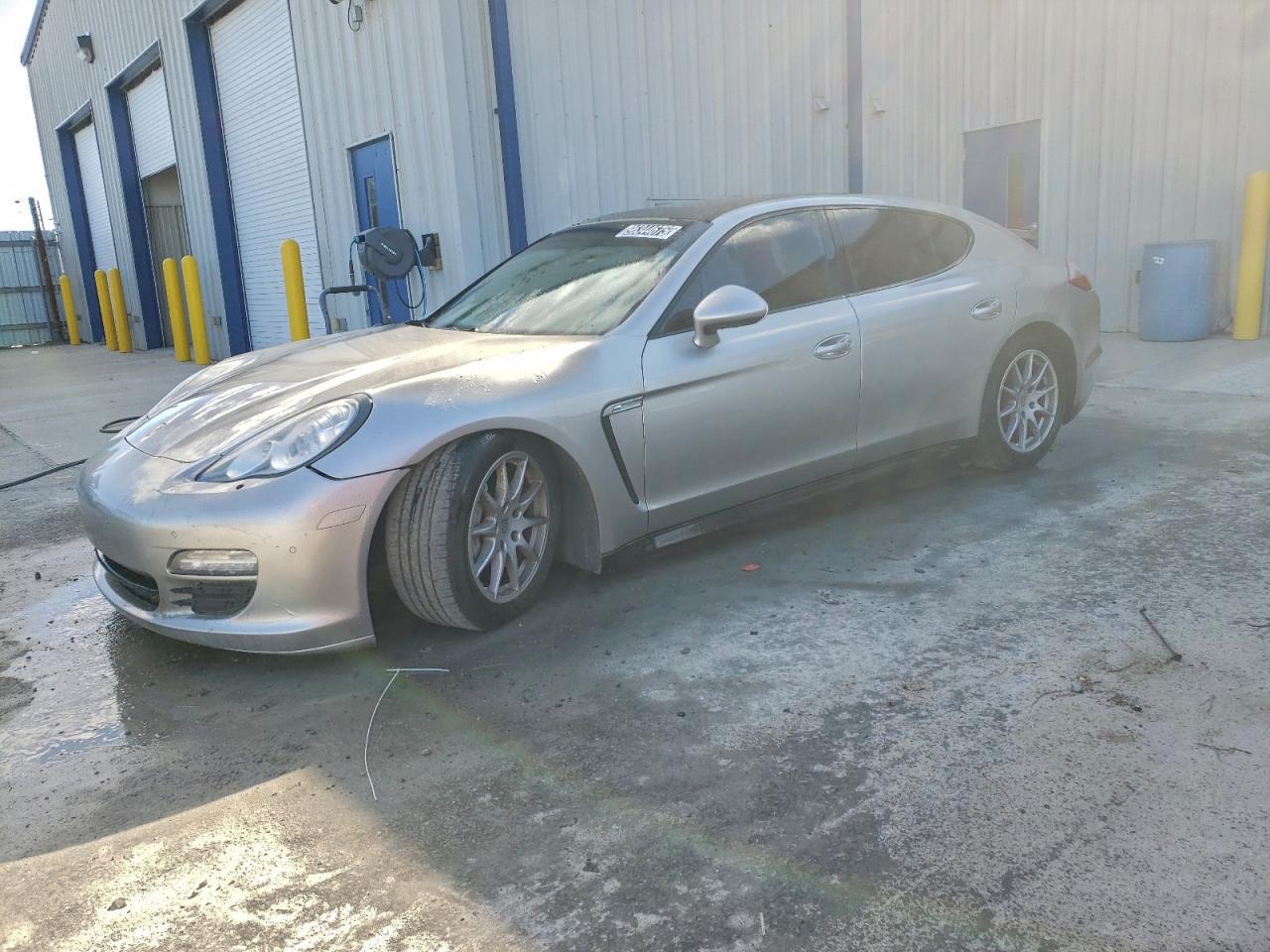 2013 PORSCHE PANAMERA