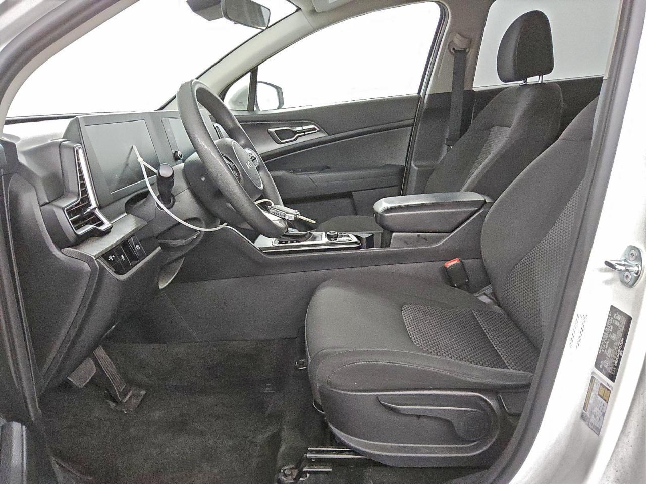 2023 KIA SPORTAGE LX photo 19