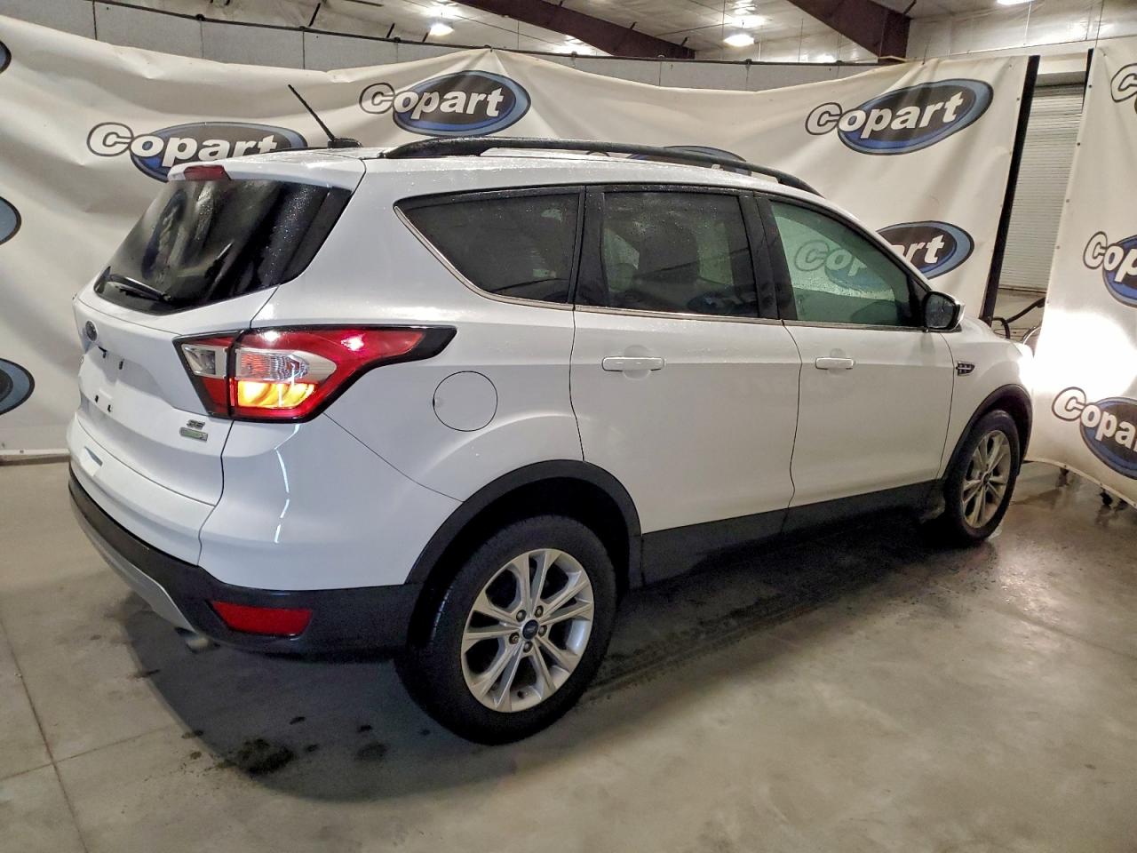 2017 FORD ESCAPE SE photo 7