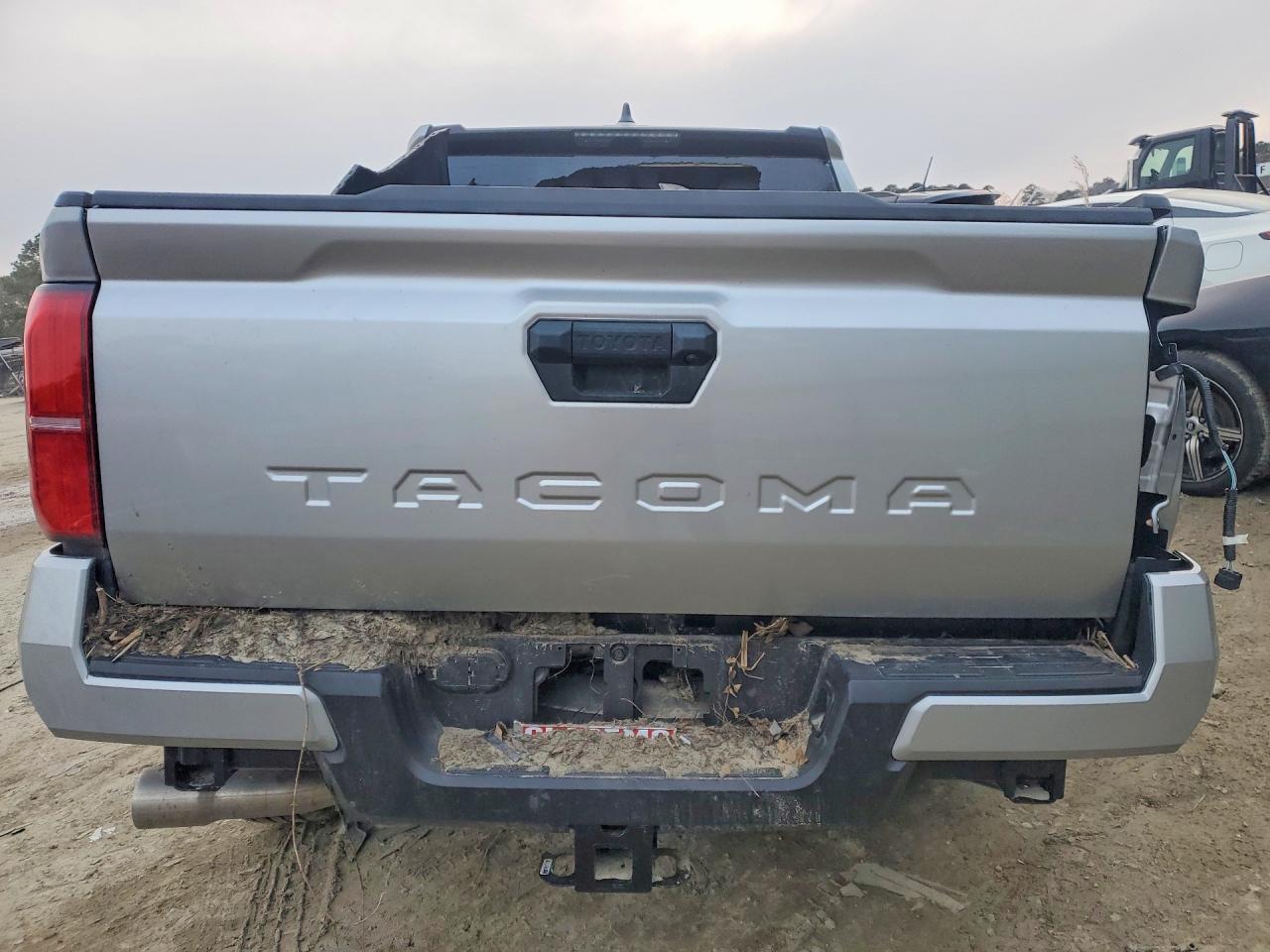 2024 TOYOTA TACOMA DOUBLE CAB photo 6