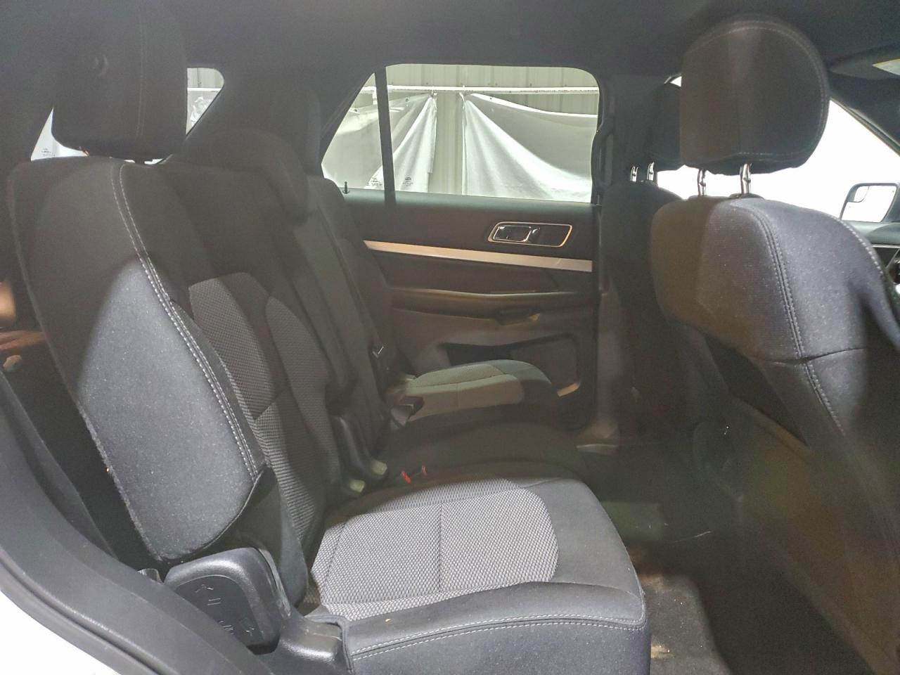 2016 FORD EXPLORER XLT photo 10