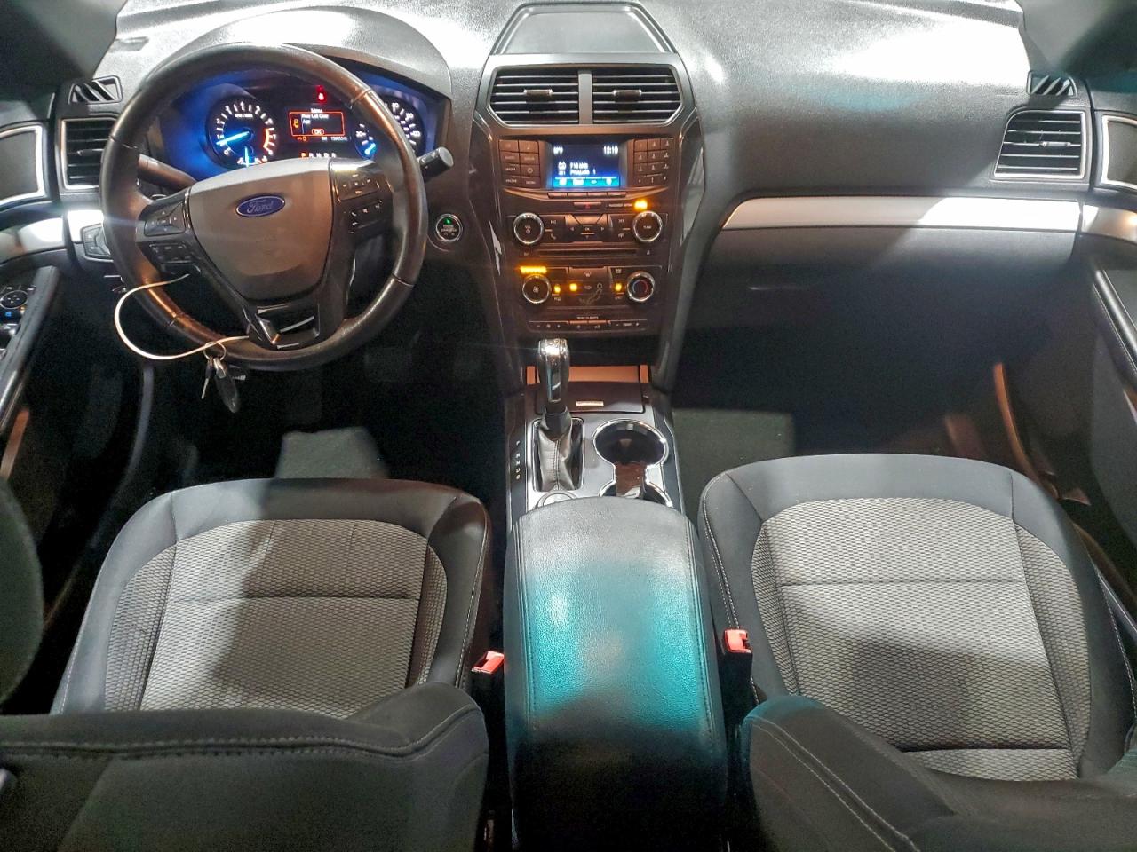 2016 FORD EXPLORER XLT photo 8