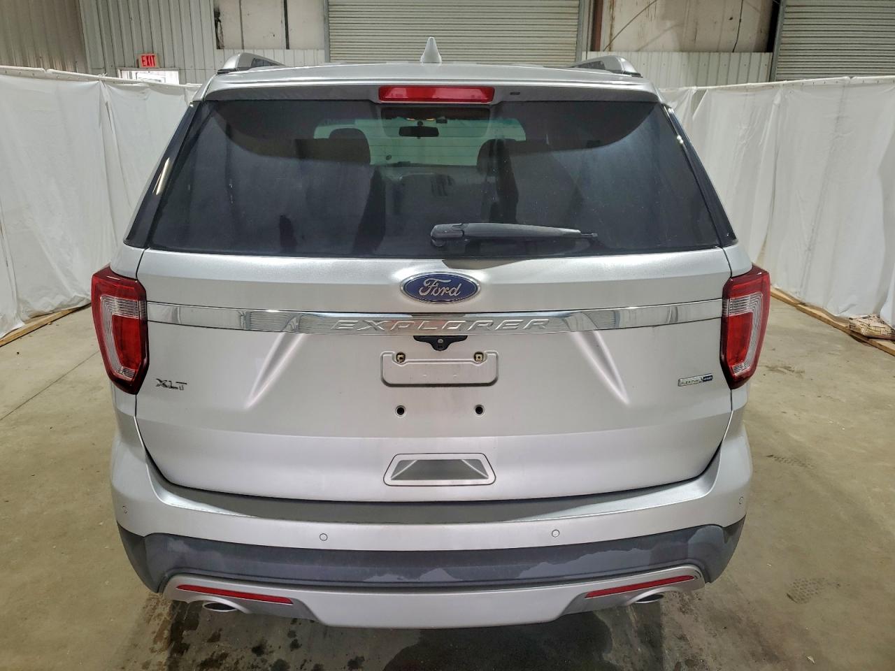 2016 FORD EXPLORER XLT photo 6