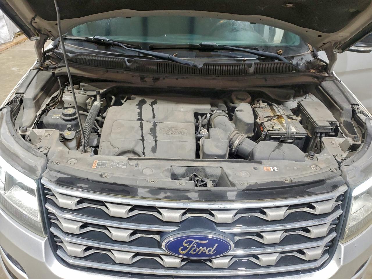 2016 FORD EXPLORER XLT photo 11
