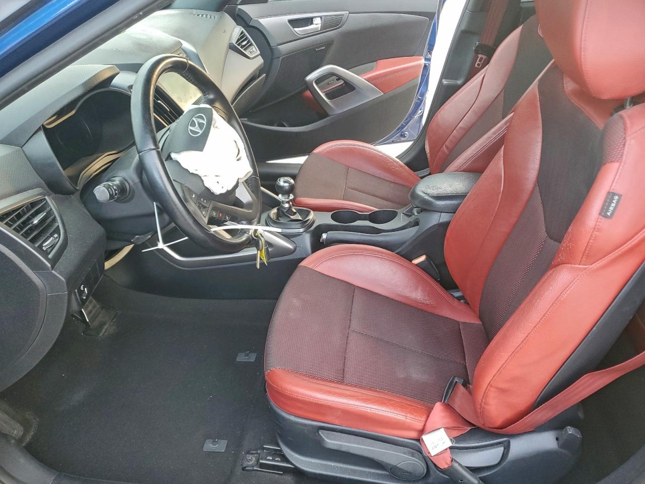 2016 HYUNDAI VELOSTER TURBO photo 7