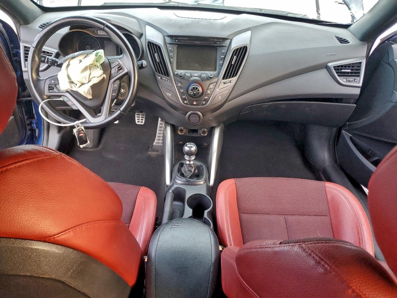 2016 HYUNDAI VELOSTER TURBO photo 8
