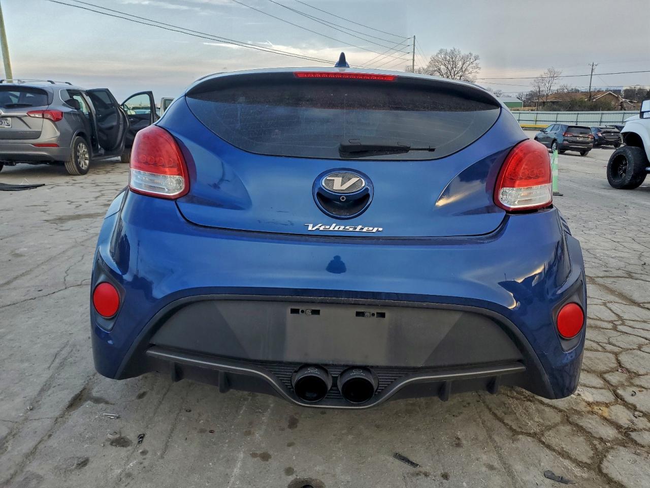 2016 HYUNDAI VELOSTER TURBO photo 6