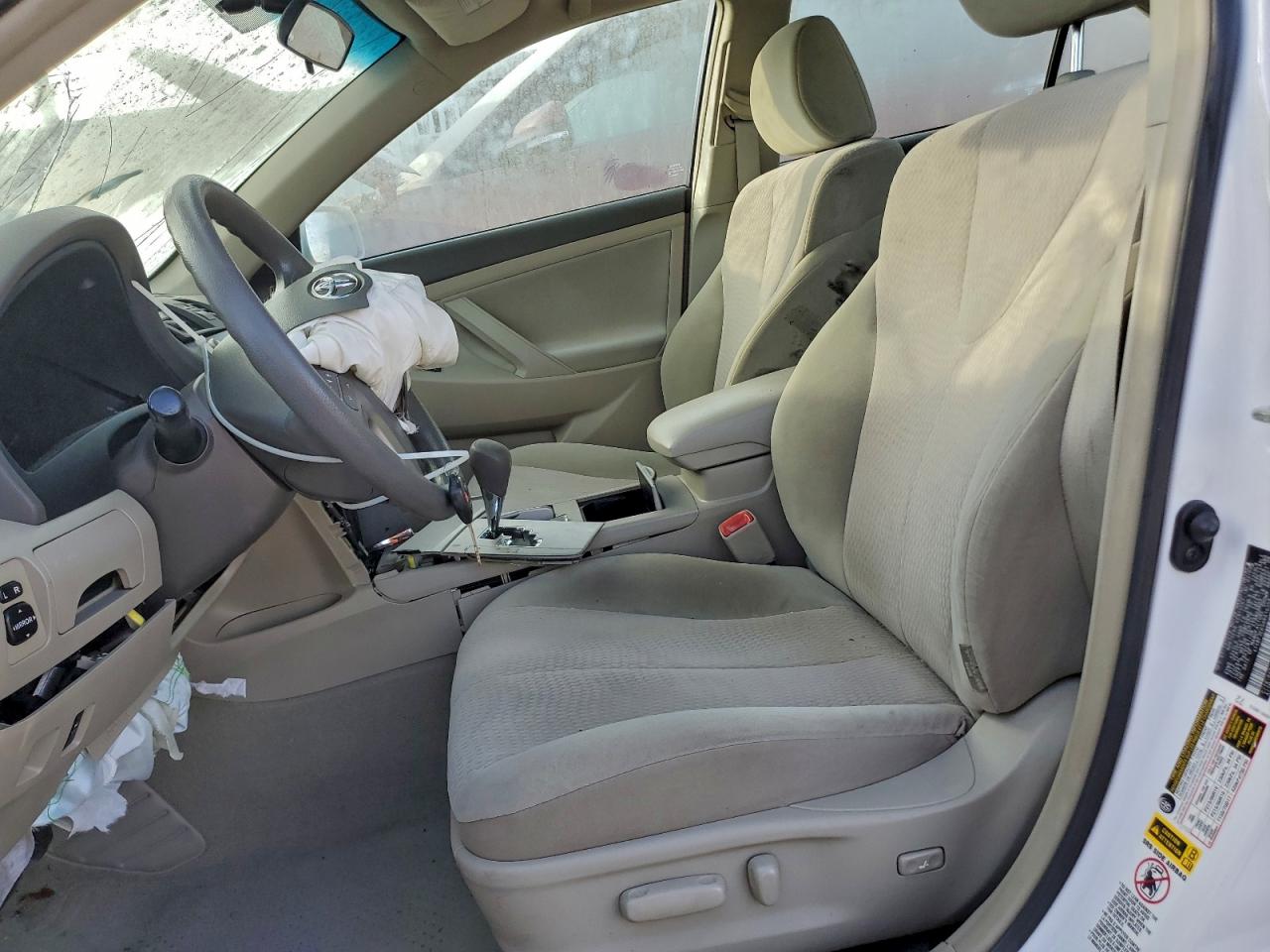 2010 TOYOTA CAMRY BASE photo 13