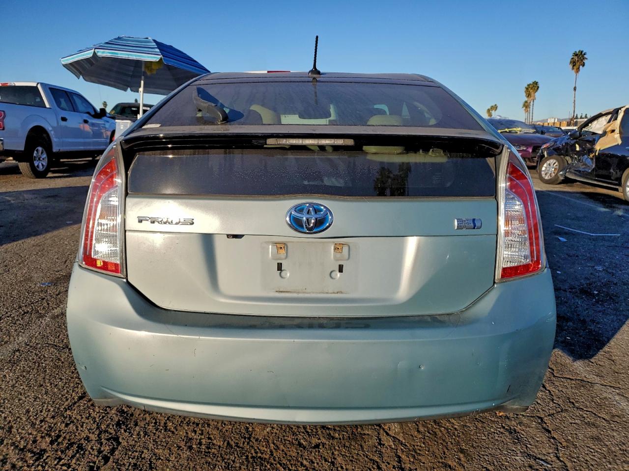 2012 TOYOTA PRIUS photo 6