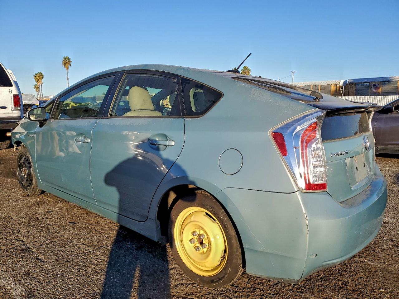 2012 TOYOTA PRIUS photo 2