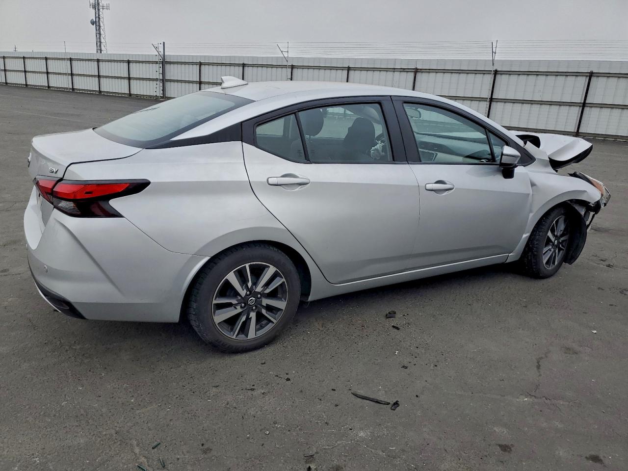2021 NISSAN VERSA SV photo 7