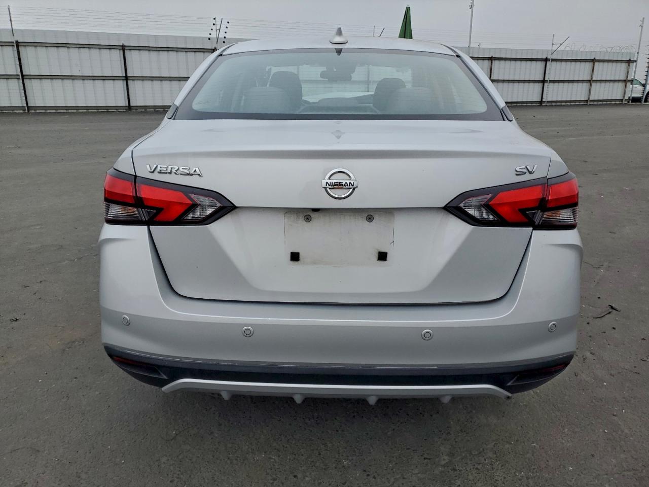2021 NISSAN VERSA SV photo 16