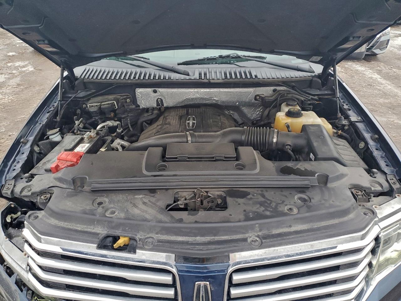2015 LINCOLN NAVIGATOR photo 23